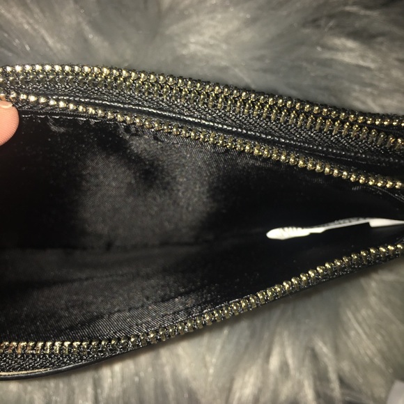 Guess Black White Womens Wristlet Wallet - Picture 5 of 6